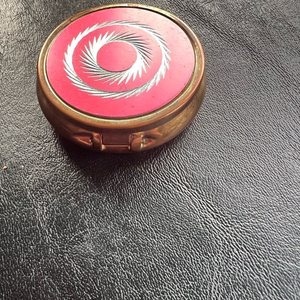 Vintage Red Pill Box - Picture 6 of 7